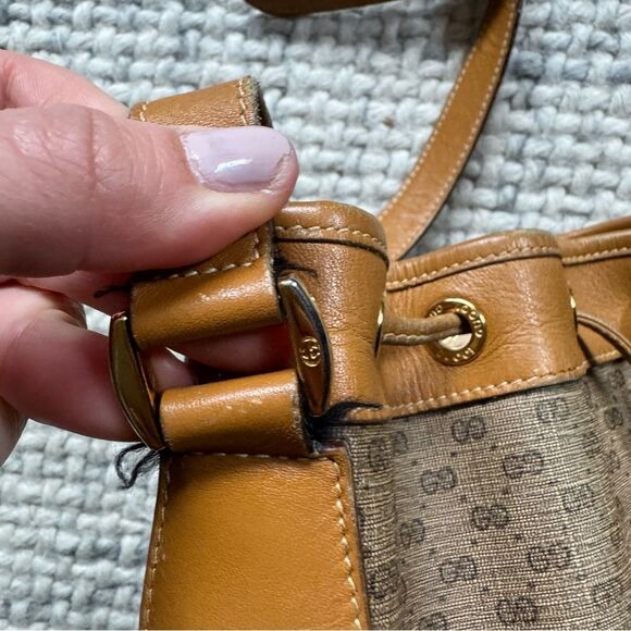 Vintage Gucci Logo Canvas Drawstring Bucket Bag - Picture 4 of 10